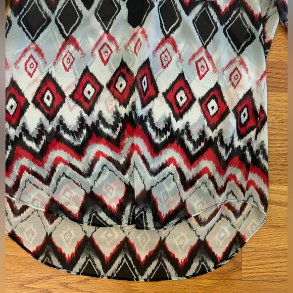 AGB Blouse Women’s Large Multicolor Top Geometric Design Top Semi Sheer Shirt - Picture 3 of 7